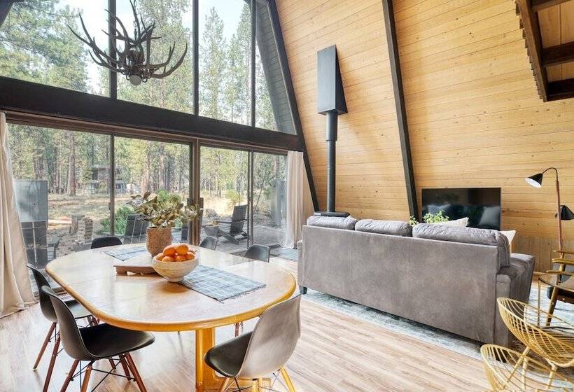 Alder By Avantstay Moody Retreat: Patio, Hot Tub In Sunriver!