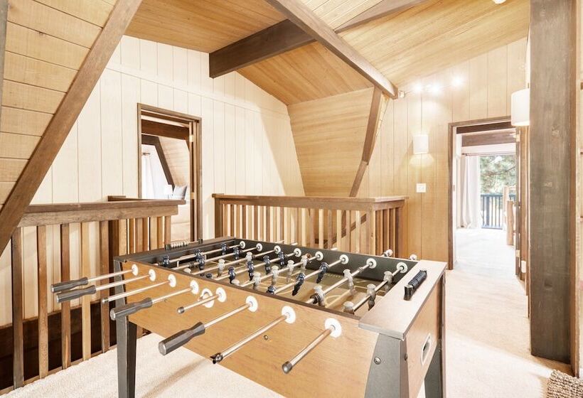 Alder By Avantstay Moody Retreat: Patio, Hot Tub In Sunriver!