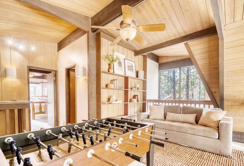 Alder By Avantstay Moody Retreat: Patio, Hot Tub In Sunriver!