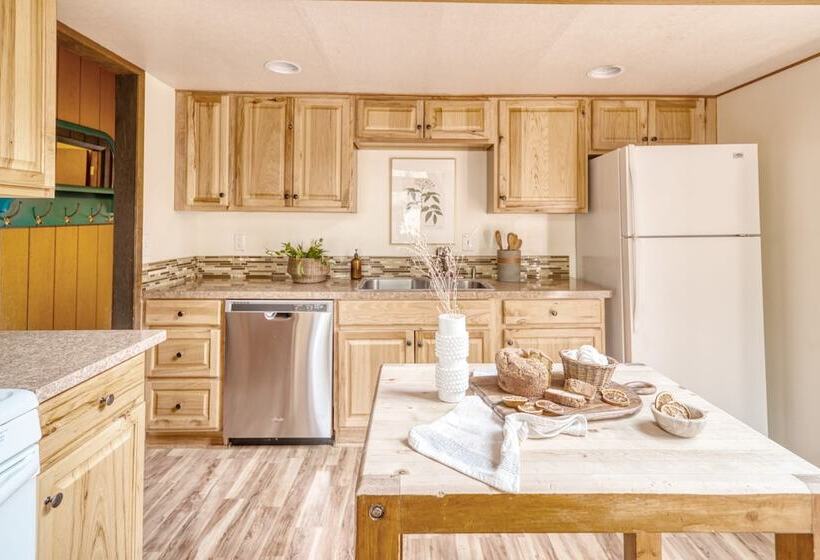 Alder By Avantstay Moody Retreat: Patio, Hot Tub In Sunriver!