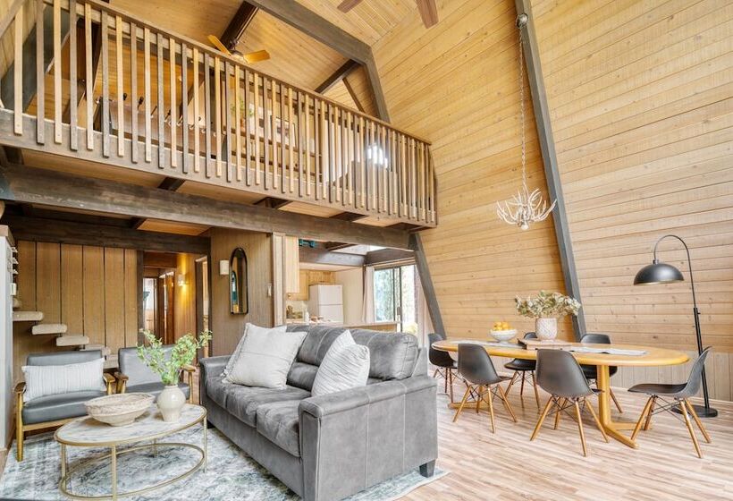 Alder By Avantstay Moody Retreat: Patio, Hot Tub In Sunriver!