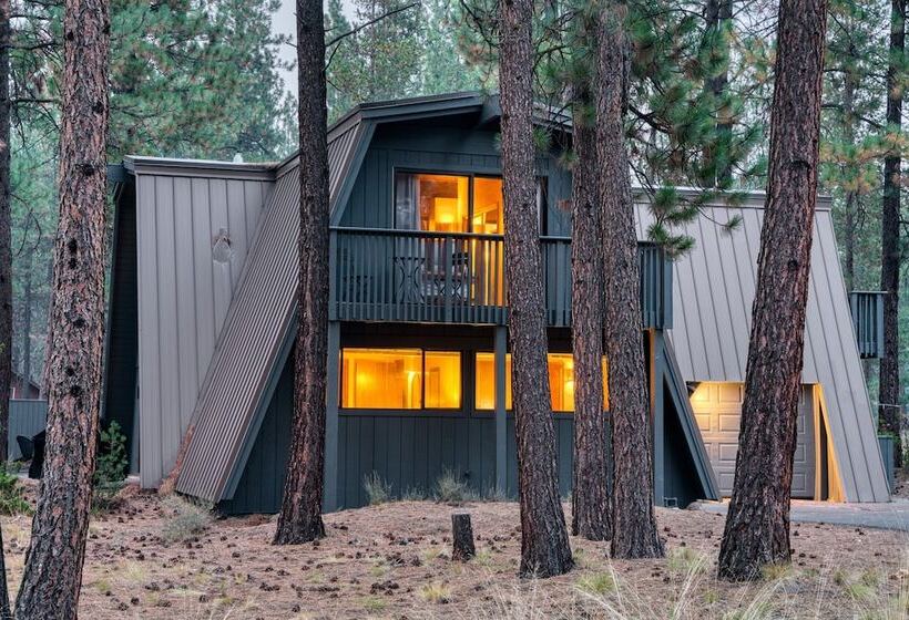 Alder By Avantstay Moody Retreat: Patio, Hot Tub In Sunriver!