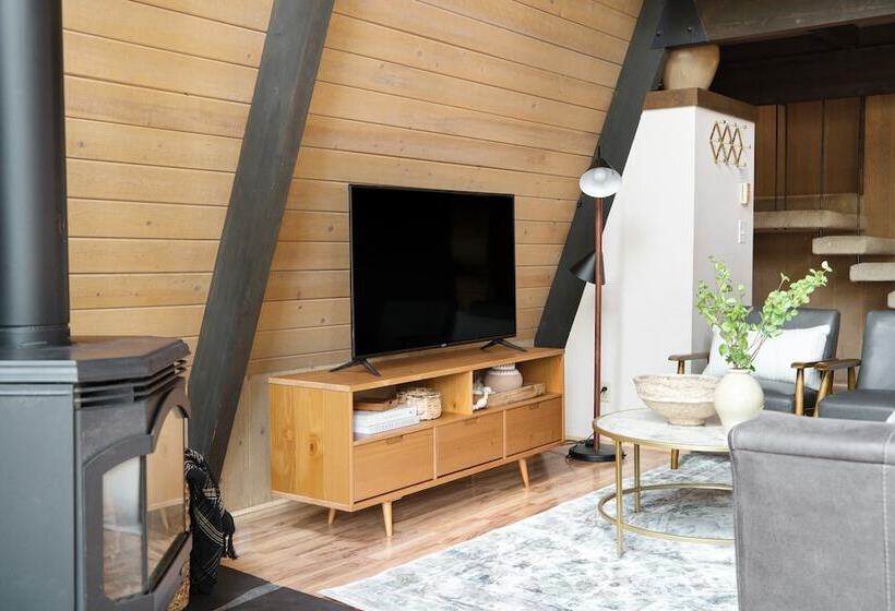 Alder By Avantstay Moody Retreat: Patio, Hot Tub In Sunriver!