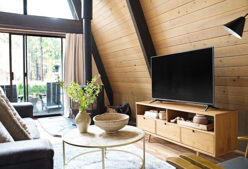 Alder By Avantstay Moody Retreat: Patio, Hot Tub In Sunriver!