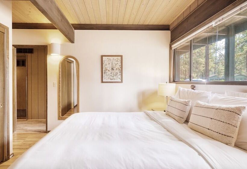 Alder By Avantstay Moody Retreat: Patio, Hot Tub In Sunriver!