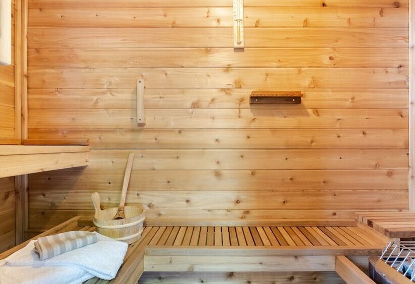 Base Camp By Avantstay Magical Cabin W/ Sauna, Hot Tub & Close To Snow & Golf