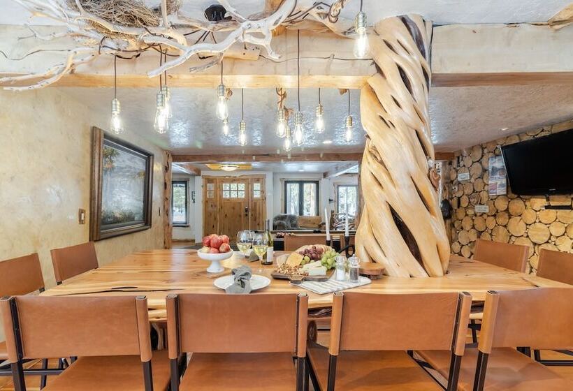 Base Camp By Avantstay Magical Cabin W/ Sauna, Hot Tub & Close To Snow & Golf