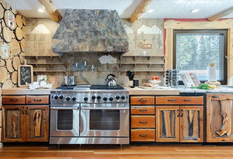 Base Camp By Avantstay Magical Cabin W/ Sauna, Hot Tub & Close To Snow & Golf