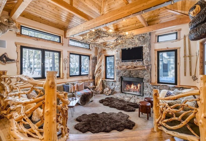 Base Camp By Avantstay Magical Cabin W/ Sauna, Hot Tub & Close To Snow & Golf