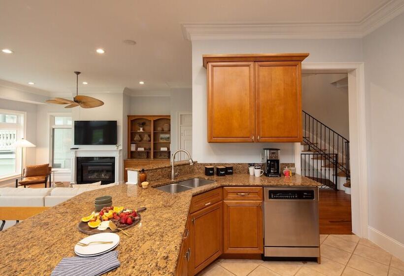 Beachwalk By Avantstay Hilton Head Oasis Steps From Singleton Beach