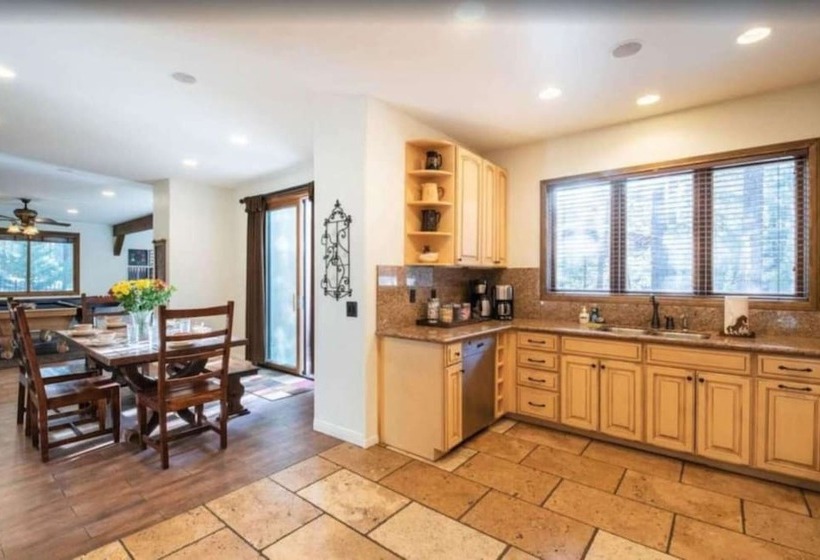 Big Bear Castle By Avantstay Private Home In Great Big Bear Location W/ Hot Tub