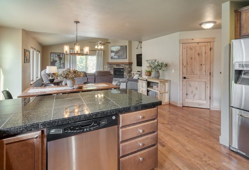 Black Bear Cabin By Avantstay Modern Bend Escape