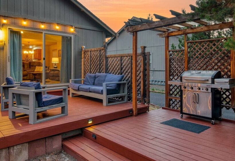 Black Bear Cabin By Avantstay Modern Bend Escape