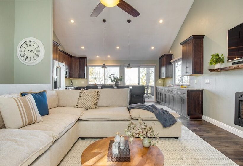 Blue Spruce By Avantstay Cozy Home W/ Dual Decks