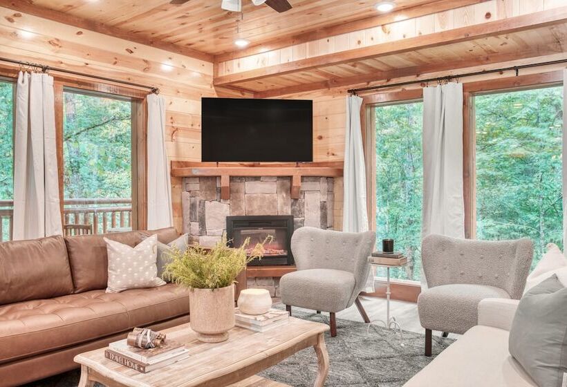 Bluestem By Avantstay Incredible Views W/ Large Balcony & Indoor Pool!