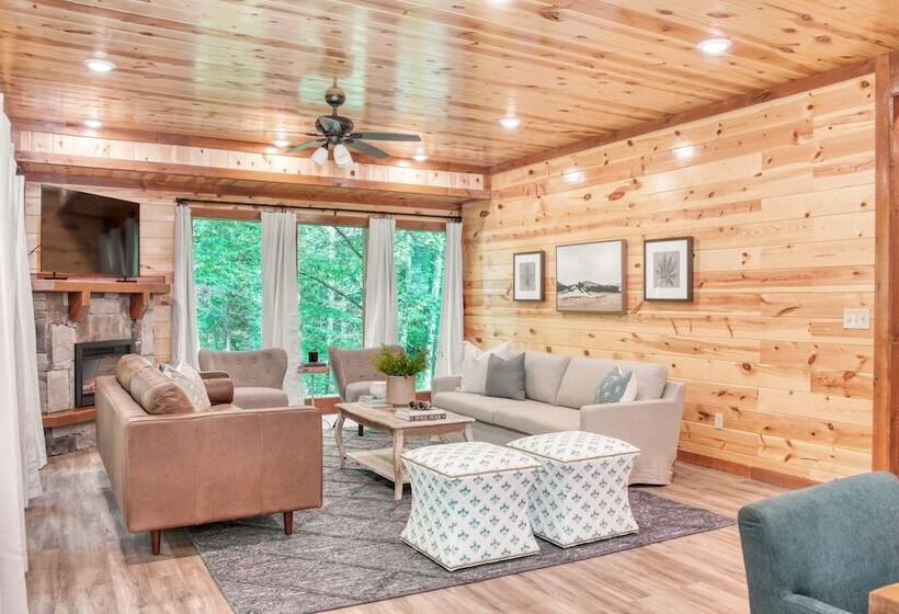 Bluestem By Avantstay Incredible Views W/ Large Balcony & Indoor Pool!