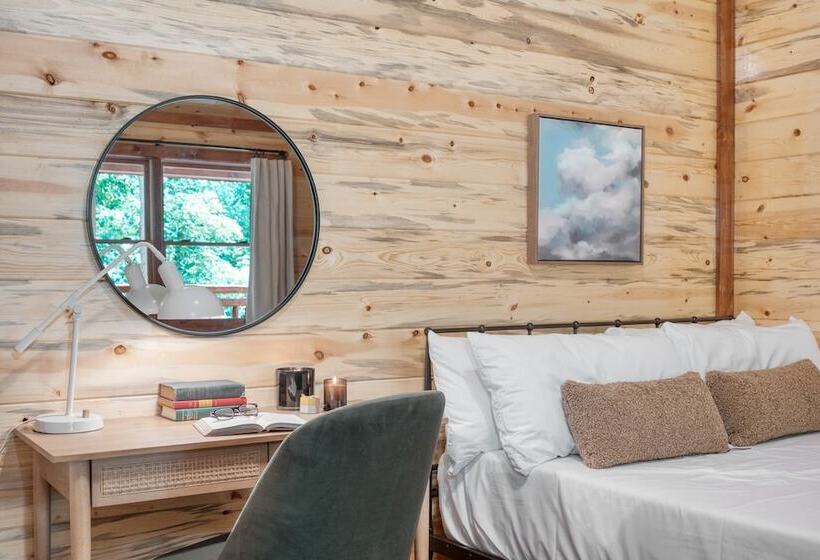 Bluestem By Avantstay Incredible Views W/ Large Balcony & Indoor Pool!