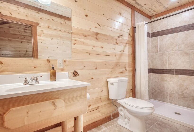 Bluestem By Avantstay Incredible Views W/ Large Balcony & Indoor Pool!