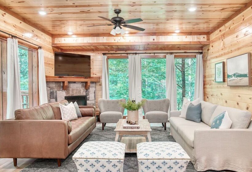 Bluestem By Avantstay Incredible Views W/ Large Balcony & Indoor Pool!