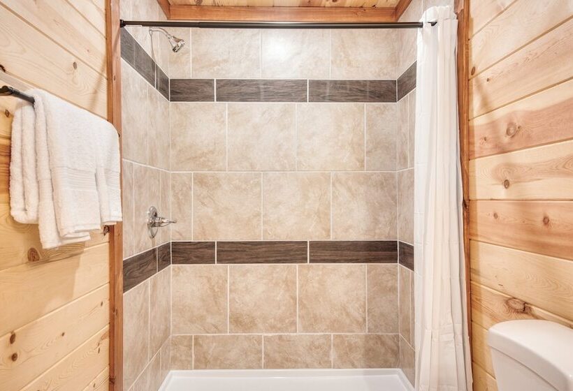 Bluestem By Avantstay Incredible Views W/ Large Balcony & Indoor Pool!