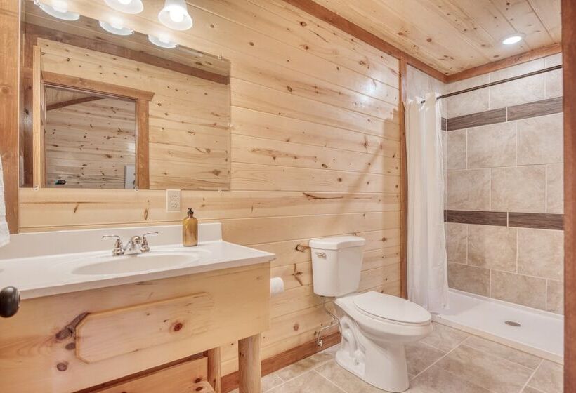 Bluestem By Avantstay Incredible Views W/ Large Balcony & Indoor Pool!