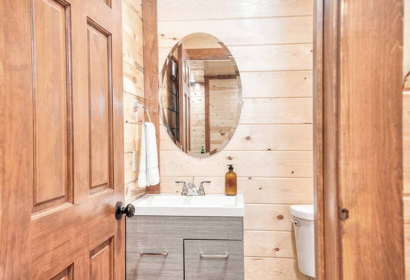 Bluestem By Avantstay Incredible Views W/ Large Balcony & Indoor Pool!