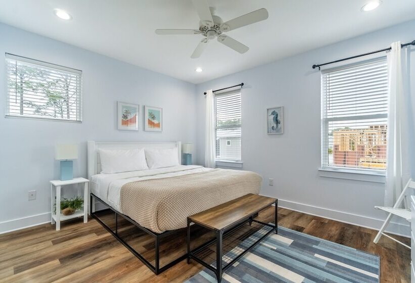 Bottlenose By Avantstay Walk To Miramar Beach