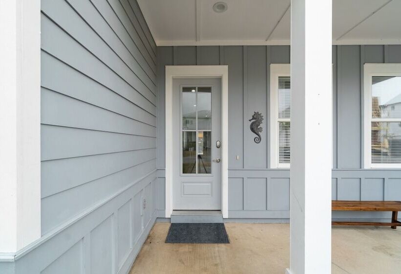 Bottlenose By Avantstay Walk To Miramar Beach