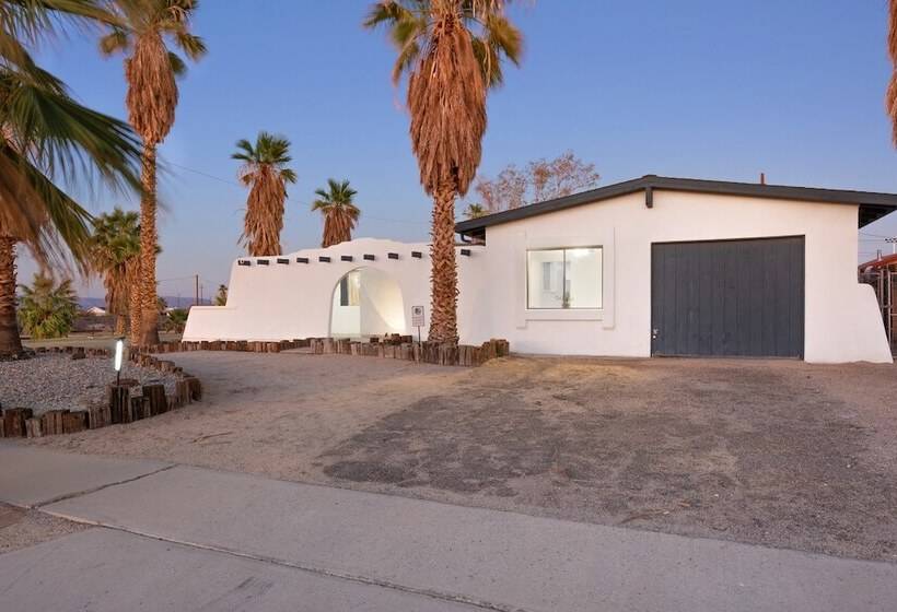 Carmella By Avantstay Modern Jtree Home W/ Large Outdoor Area!