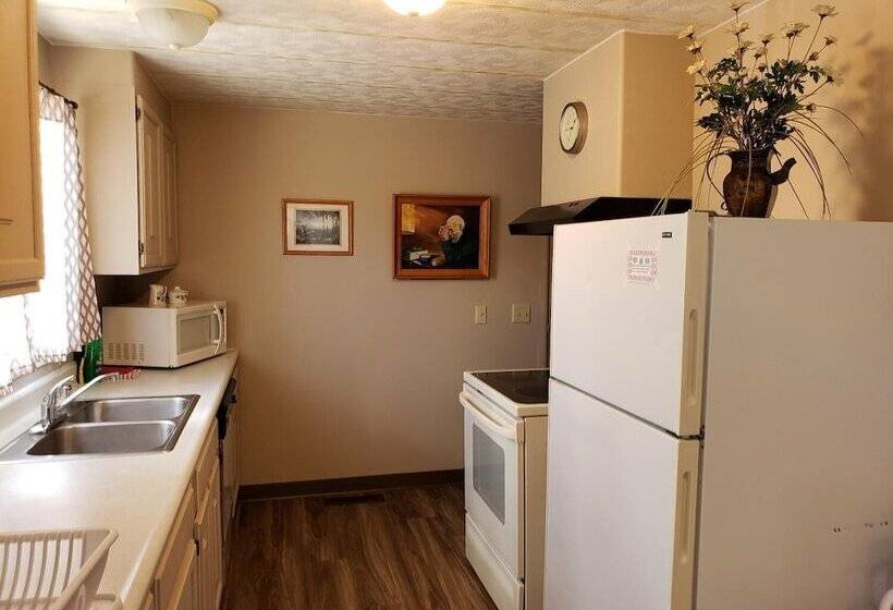 Carter Mountain Motel