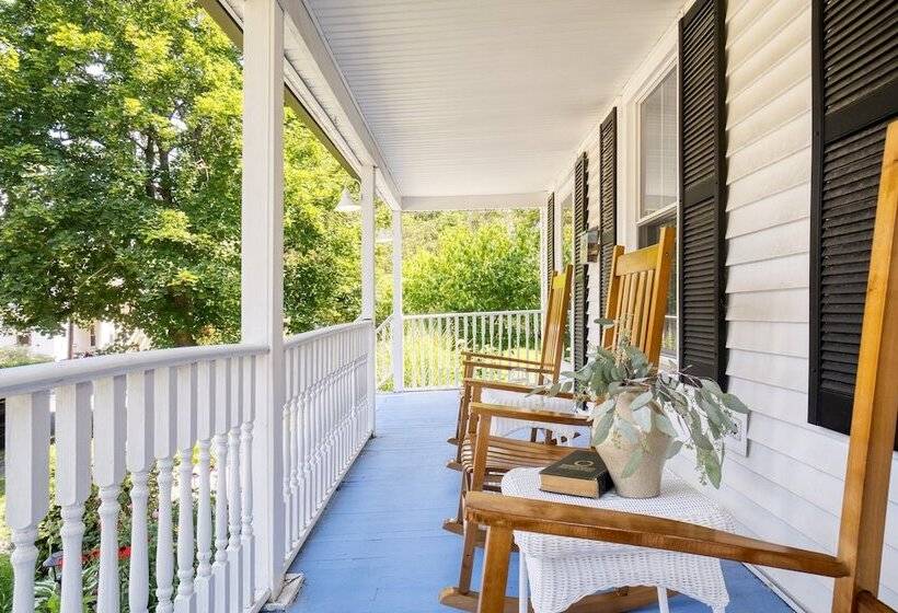 Cordelia By Avantstay Amazing Backyard, 10mins From Stockbridge!