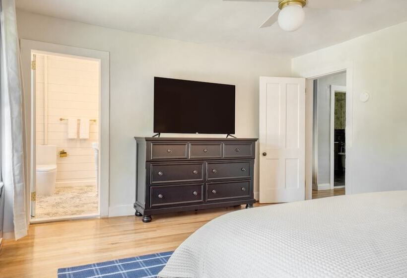 Cordelia By Avantstay Amazing Backyard, 10mins From Stockbridge!