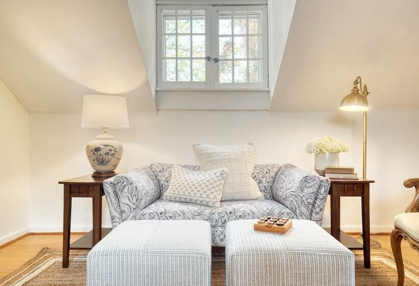 Cordelia By Avantstay Amazing Backyard, 10mins From Stockbridge!