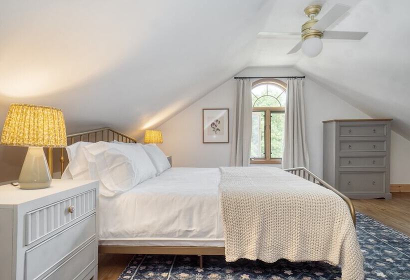 Cordelia By Avantstay Amazing Backyard, 10mins From Stockbridge!