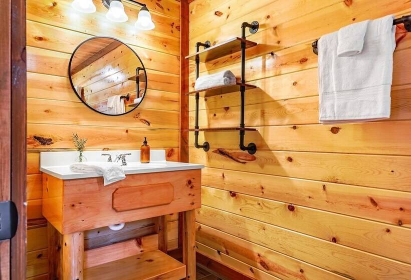 Daybreak By Avantstay Sleeps 18 Cabin + Pool/spa