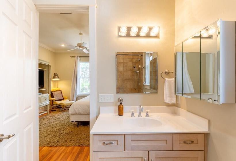 Doctor S Orders By Avantstay 5 Mins To Beach! W/ Community Pool & Hot Tub!