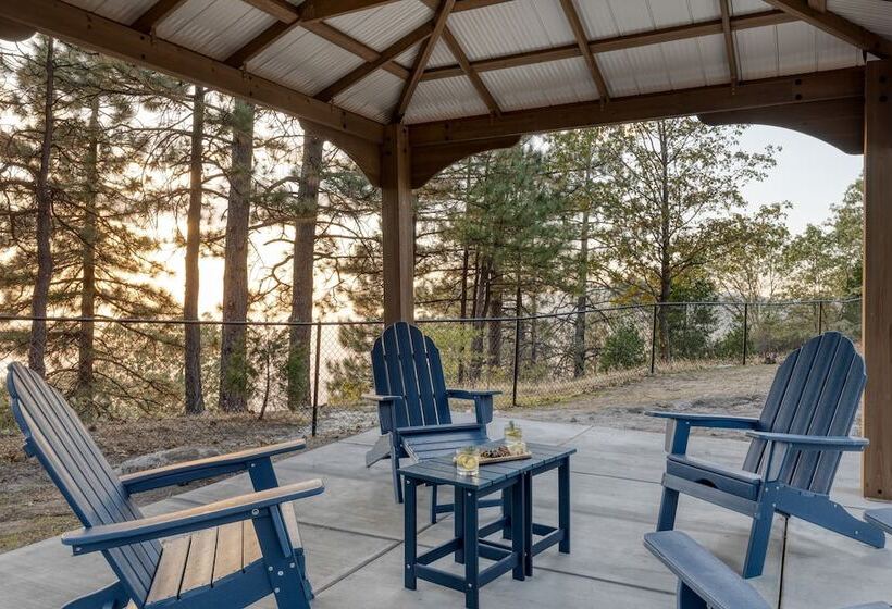 Enchanted Forest By Avantstay Indoor Hot Tub!