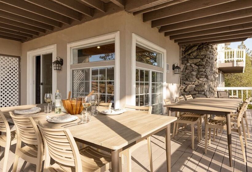 Enchanted Forest By Avantstay Indoor Hot Tub!