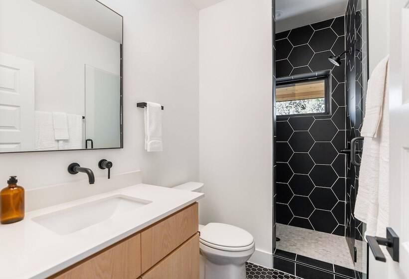 Henley By Avantstay Plunge Pool, Incredible Patio & Guest House!