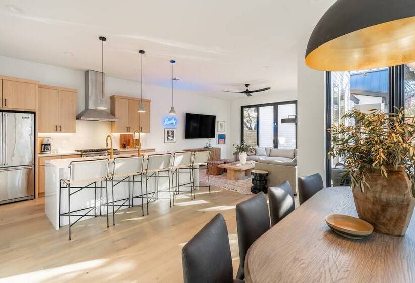 Henley By Avantstay Plunge Pool, Incredible Patio & Guest House!