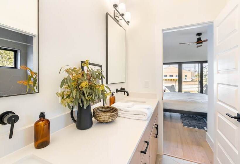 Henley By Avantstay Plunge Pool, Incredible Patio & Guest House!