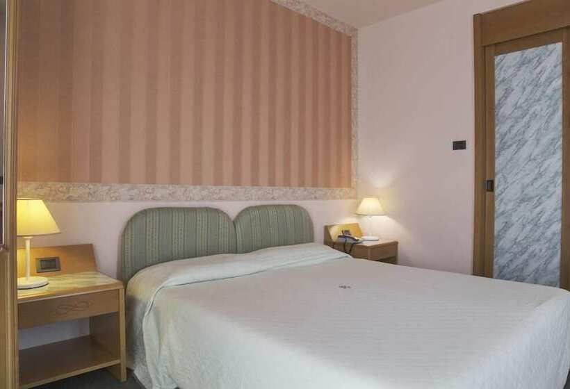 簡易ホテル Aurum Ortona