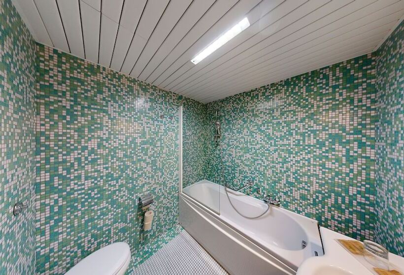 簡易ホテル Aurum Ortona