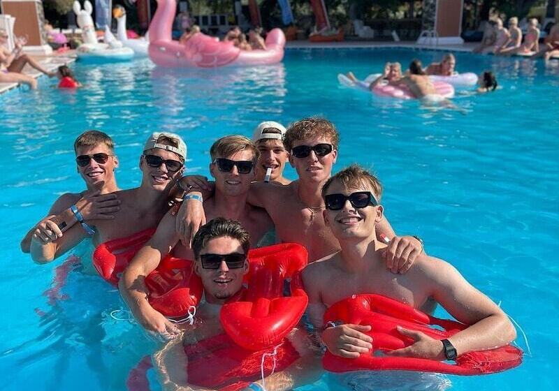 Отель Black Amber Boutique