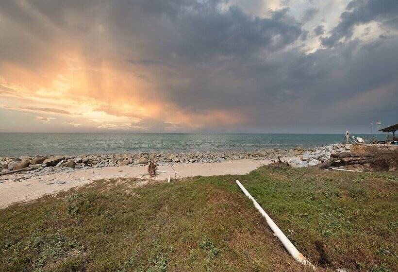 בית מלון כפרי Chalet Teratak Samuderakita