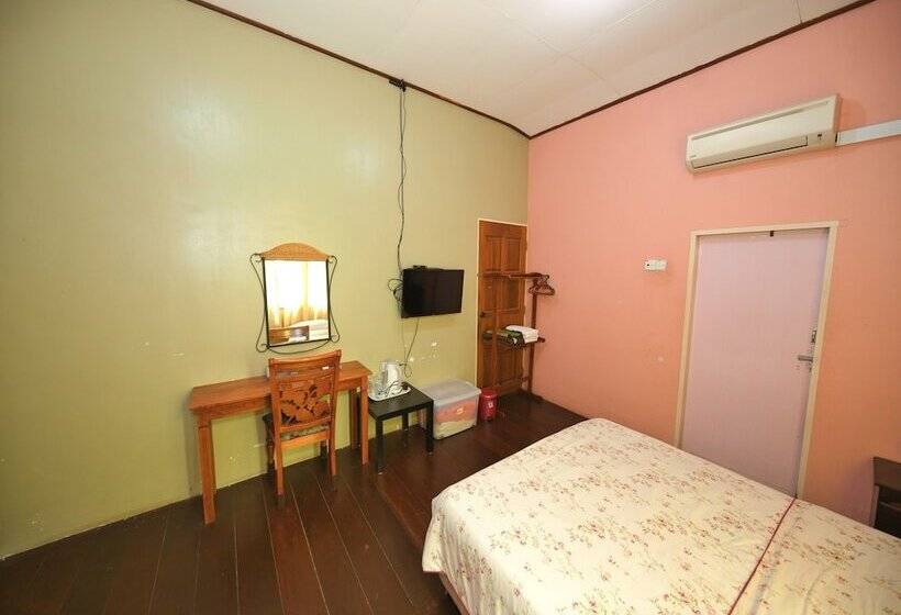 בית מלון כפרי Chalet Teratak Samuderakita