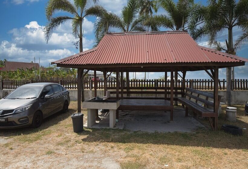 בית מלון כפרי Chalet Teratak Samuderakita