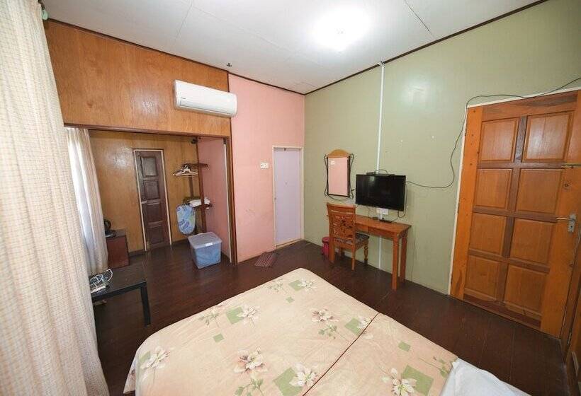 בית מלון כפרי Chalet Teratak Samuderakita