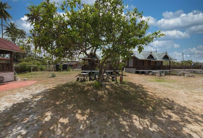 בית מלון כפרי Chalet Teratak Samuderakita