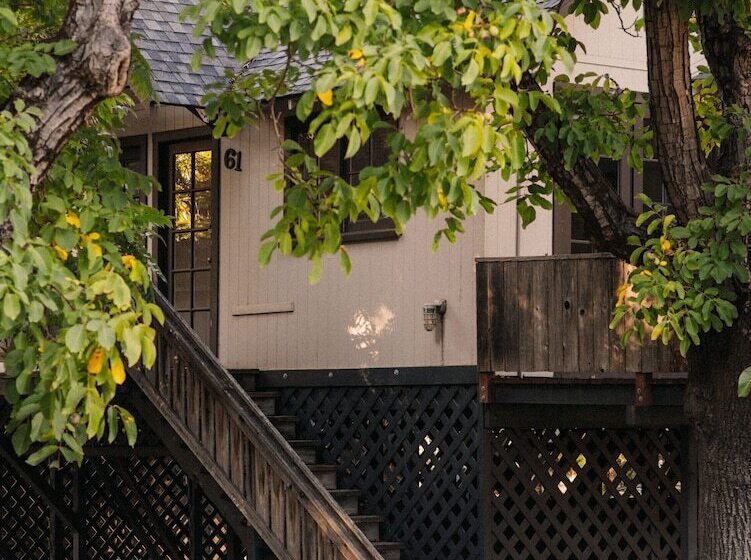 호텔 Johnson S Beach Cabins And Campground